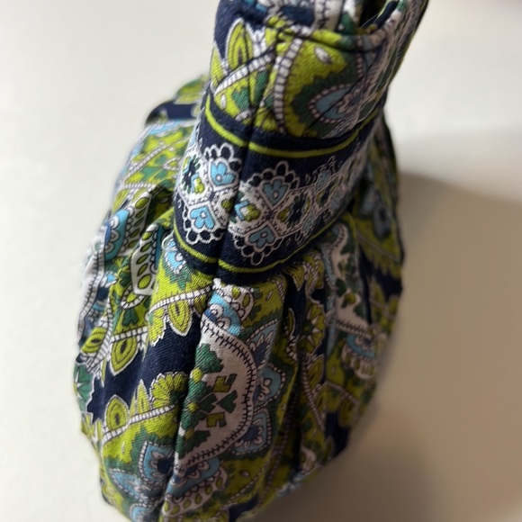 Vera Bradley Hannah In Cambridge Pattern. - Picture 3 of 12